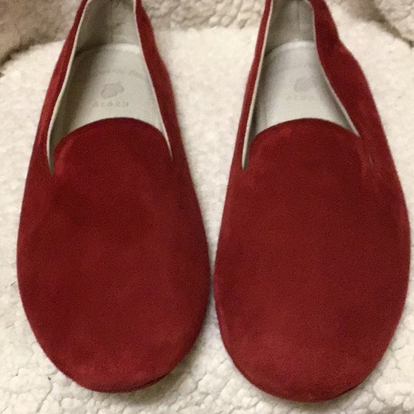 NEIMAN MARCUS BY ACORN RED SUEDE FLATS W10 - Picture 7 of 9